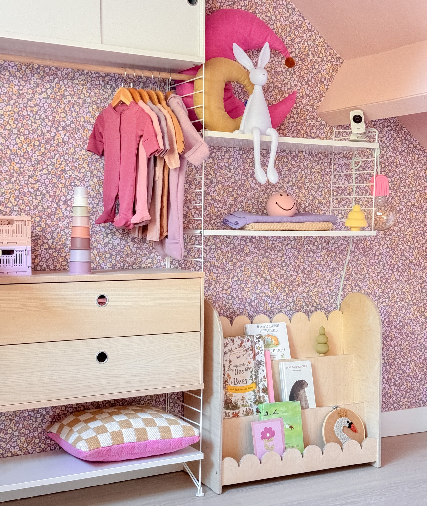 Bubble Montessori boekenkast kinderkamer | 3 treden - blank - toddie.nl ®