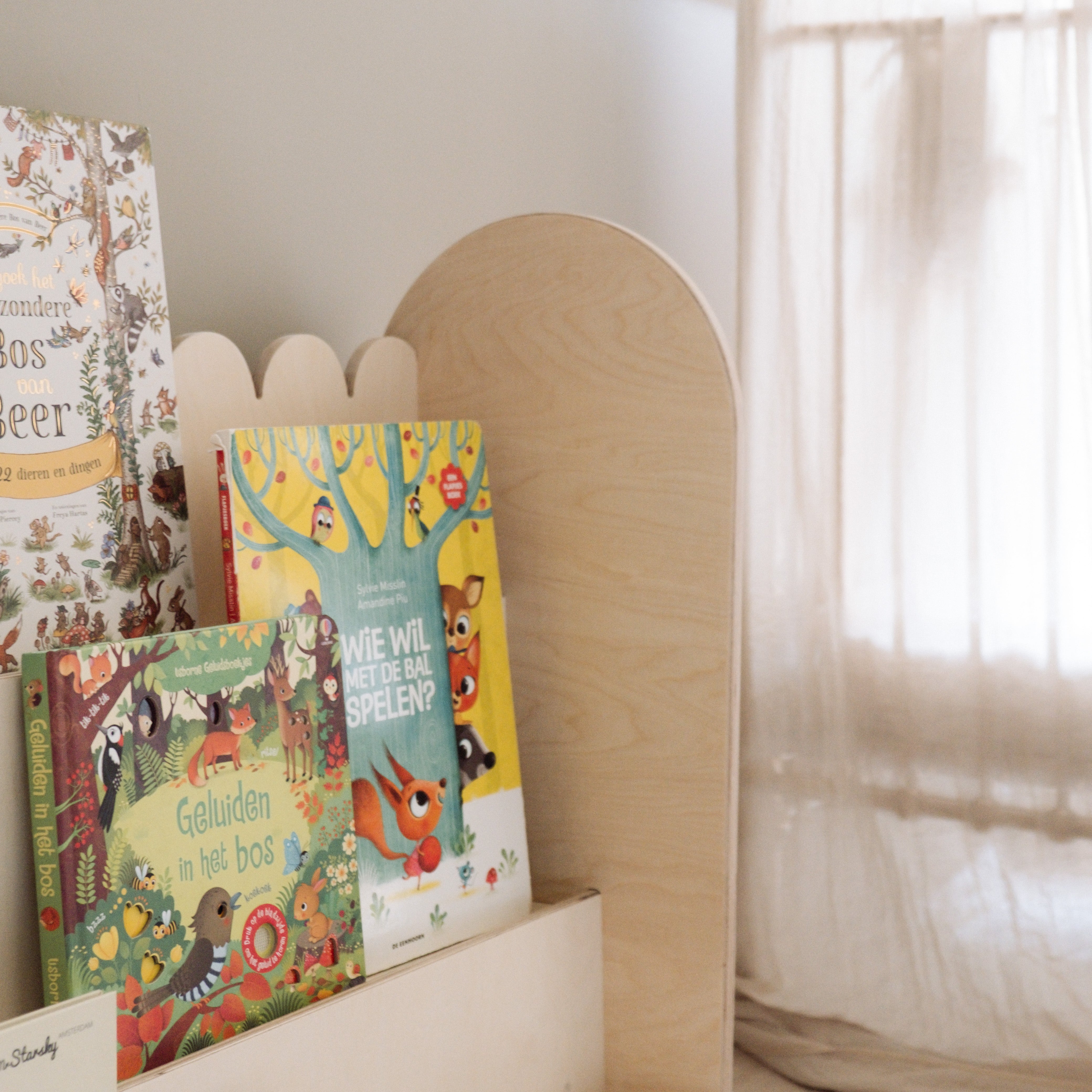 Bubble Montessori boekenkast kinderkamer | 3 treden - blank - toddie.nl ®