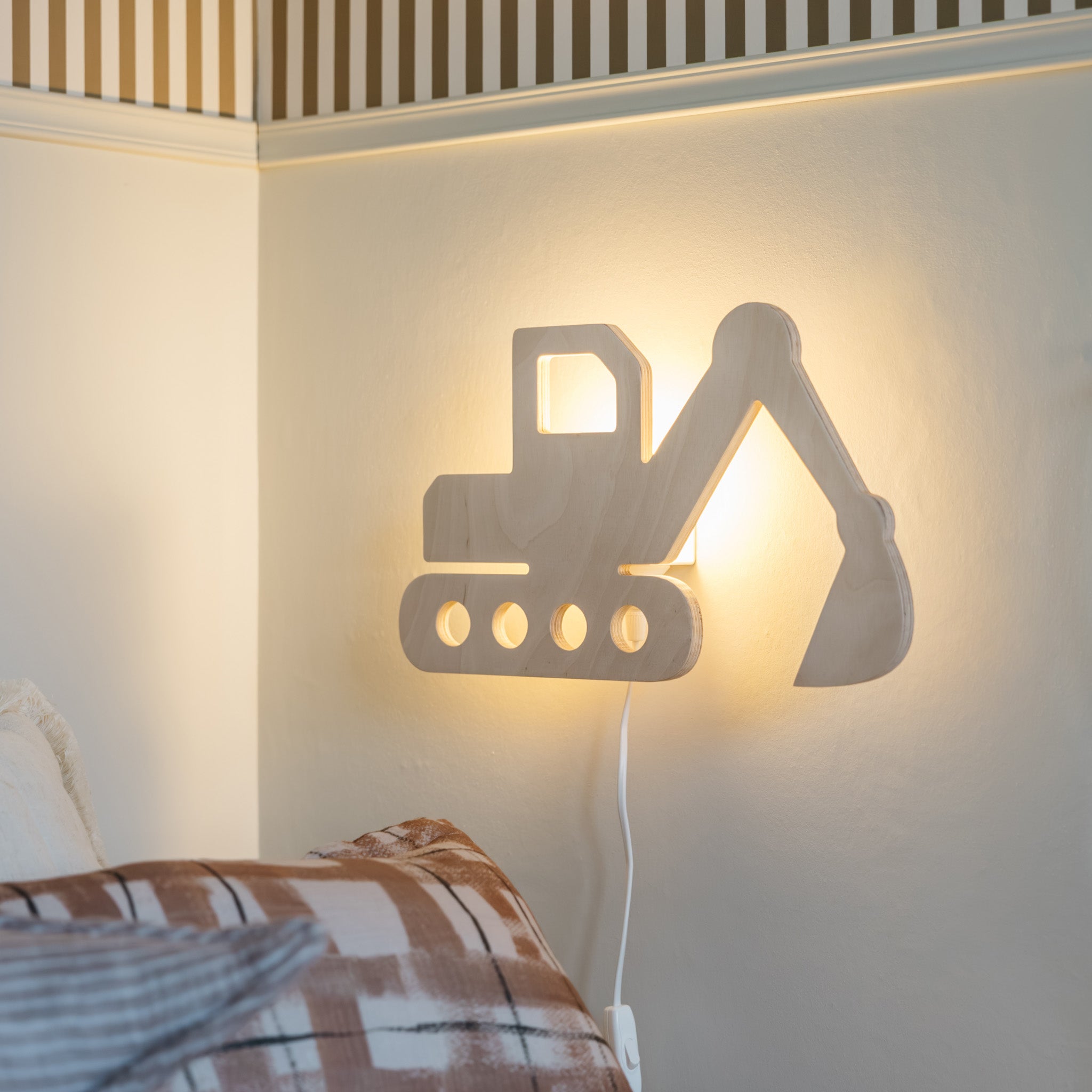 Applique murale en bois chambre d'enfant | Pelleteuse - naturel - toddie.fr