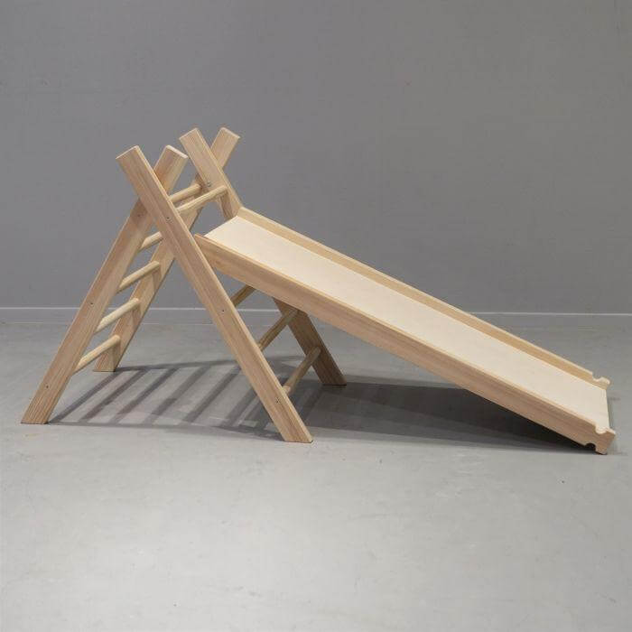Houten klimrek met glijbaan, klimdriehoek inklapbaar - toddie.nl