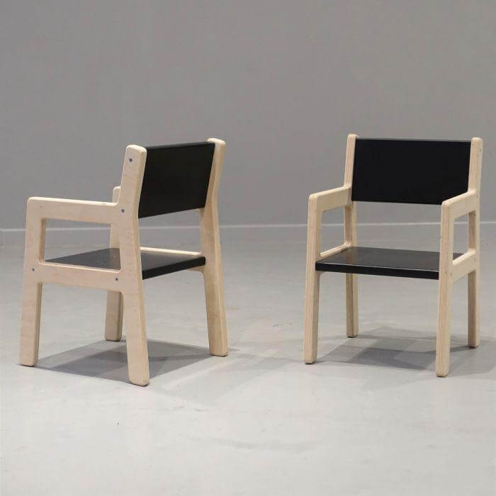 Houten kinderstoeltje 1-3 jaar | Zwart - toddie.nl