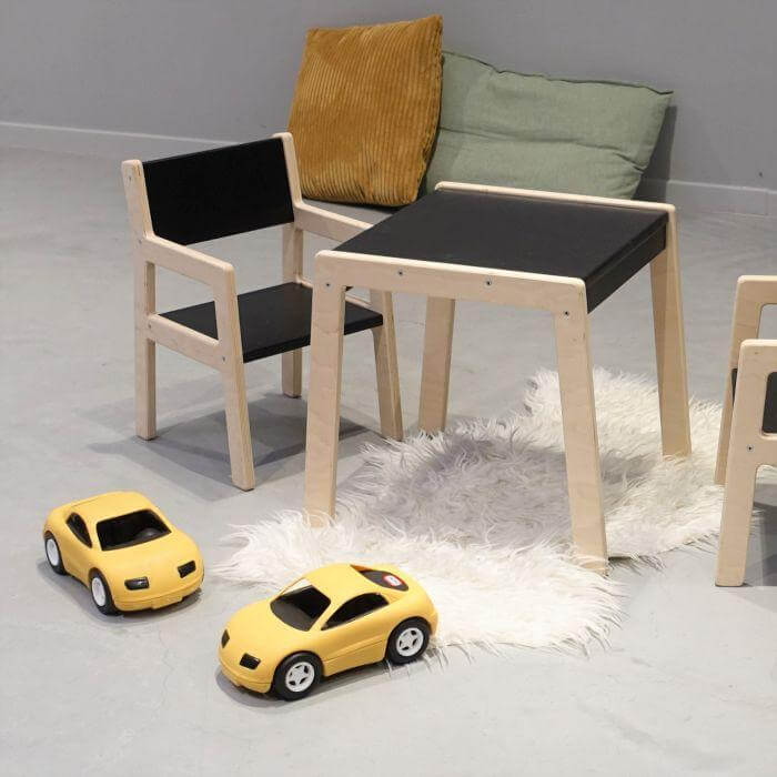 Houten kindertafeltje 1-3 jaar | Zwart - toddie.nl