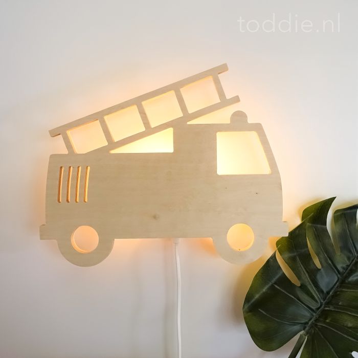 Houten wandlamp kinderkamer | Brandweerwagen - toddie.nl