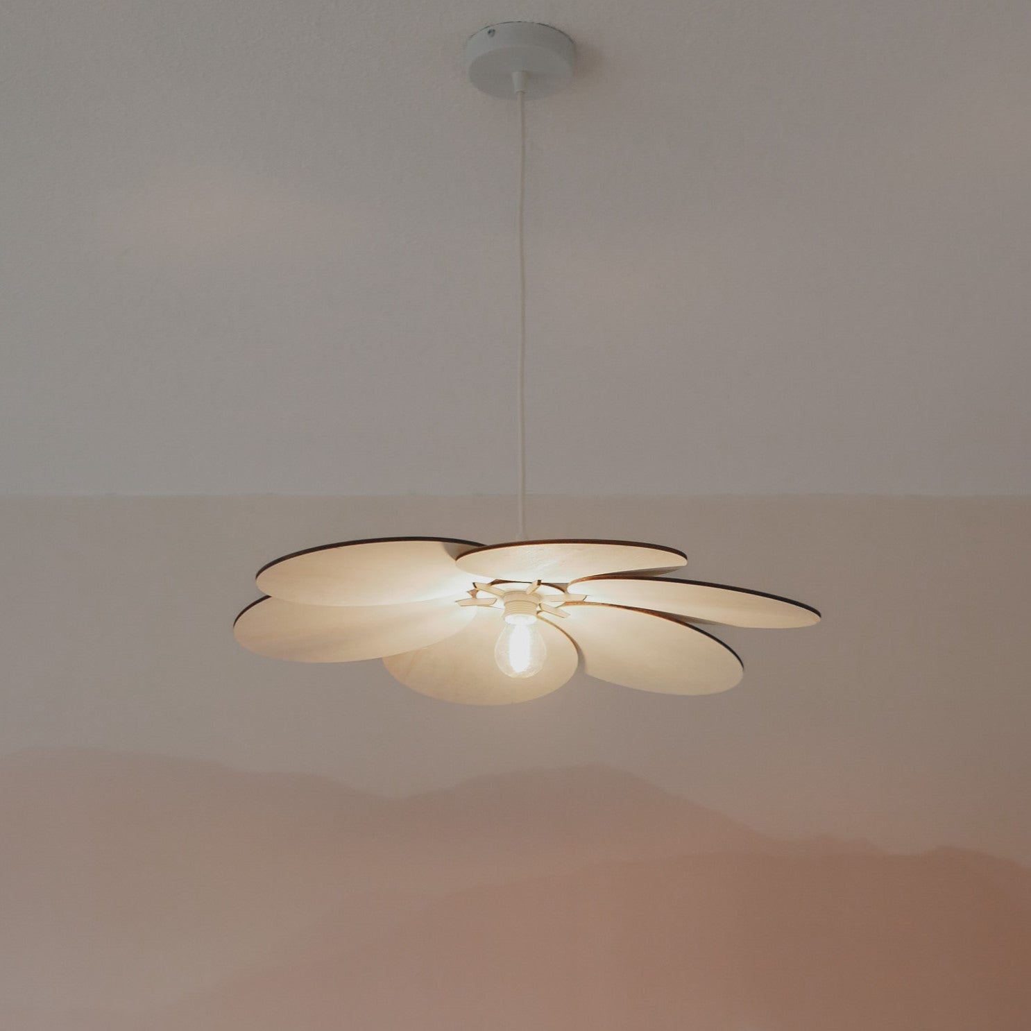 Lampe suspendue en bois chambre d'enfant | Fleur - naturel