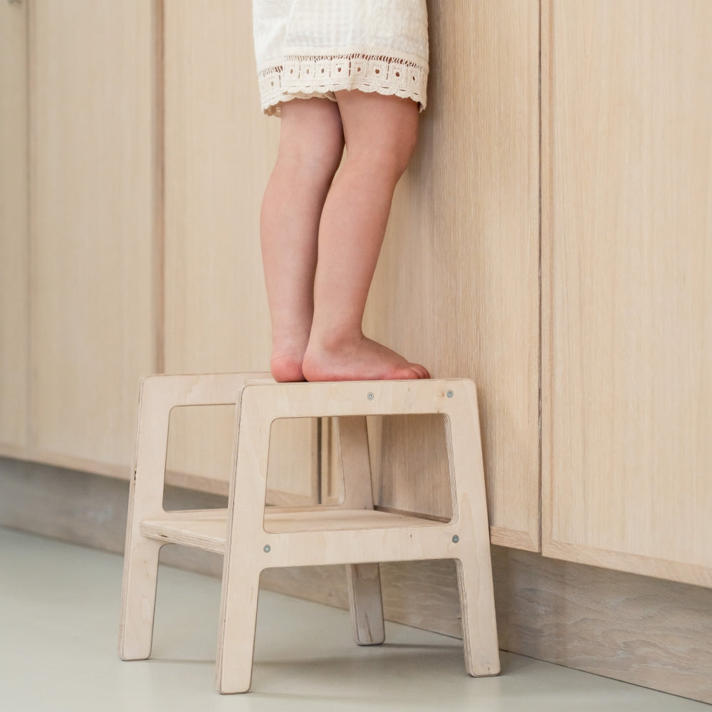 Tour d'apprentissage Montessori | Marchepied en bois, tabouret - naturel - toddie.fr