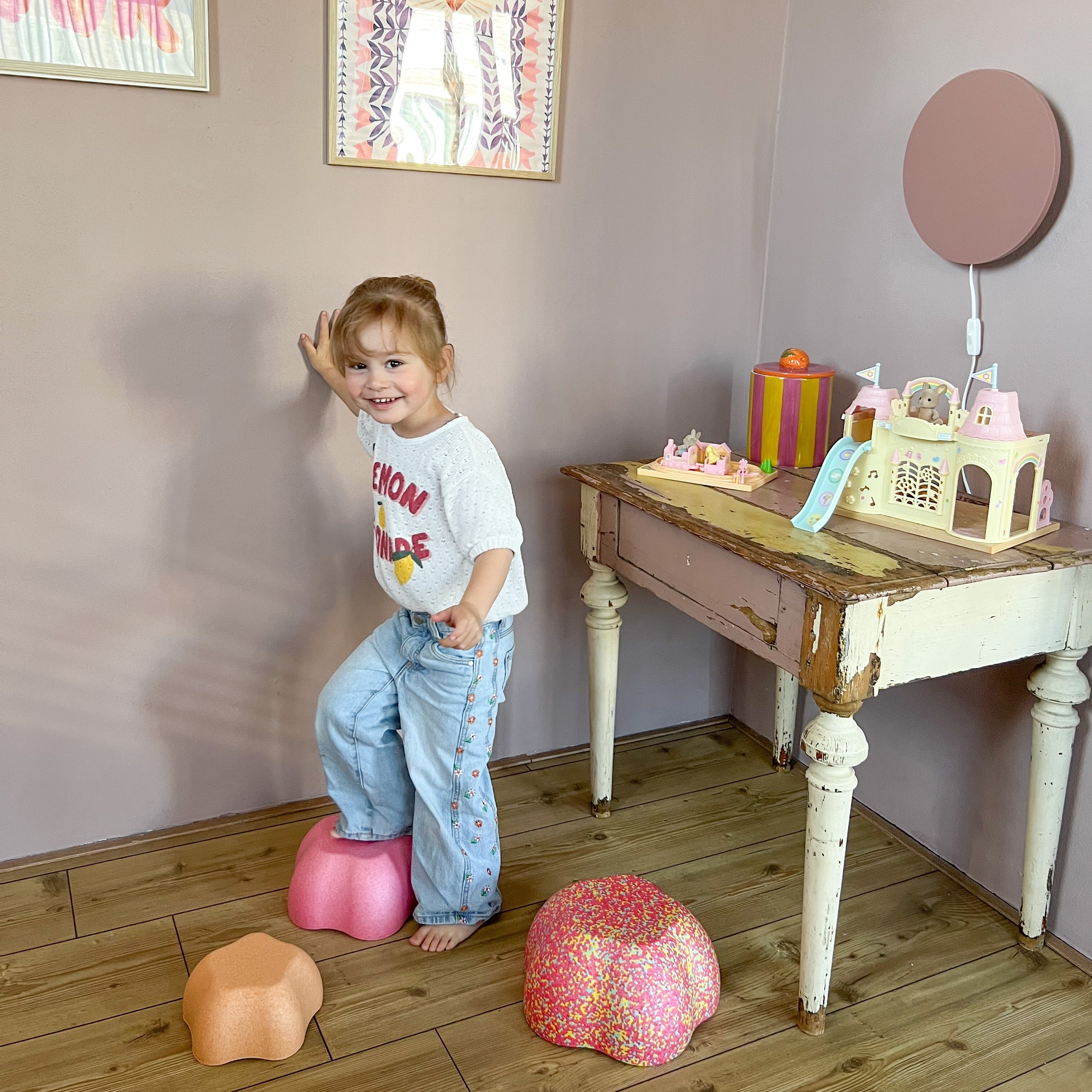 Lampe murale en bois pour chambre d'enfant | terre rose