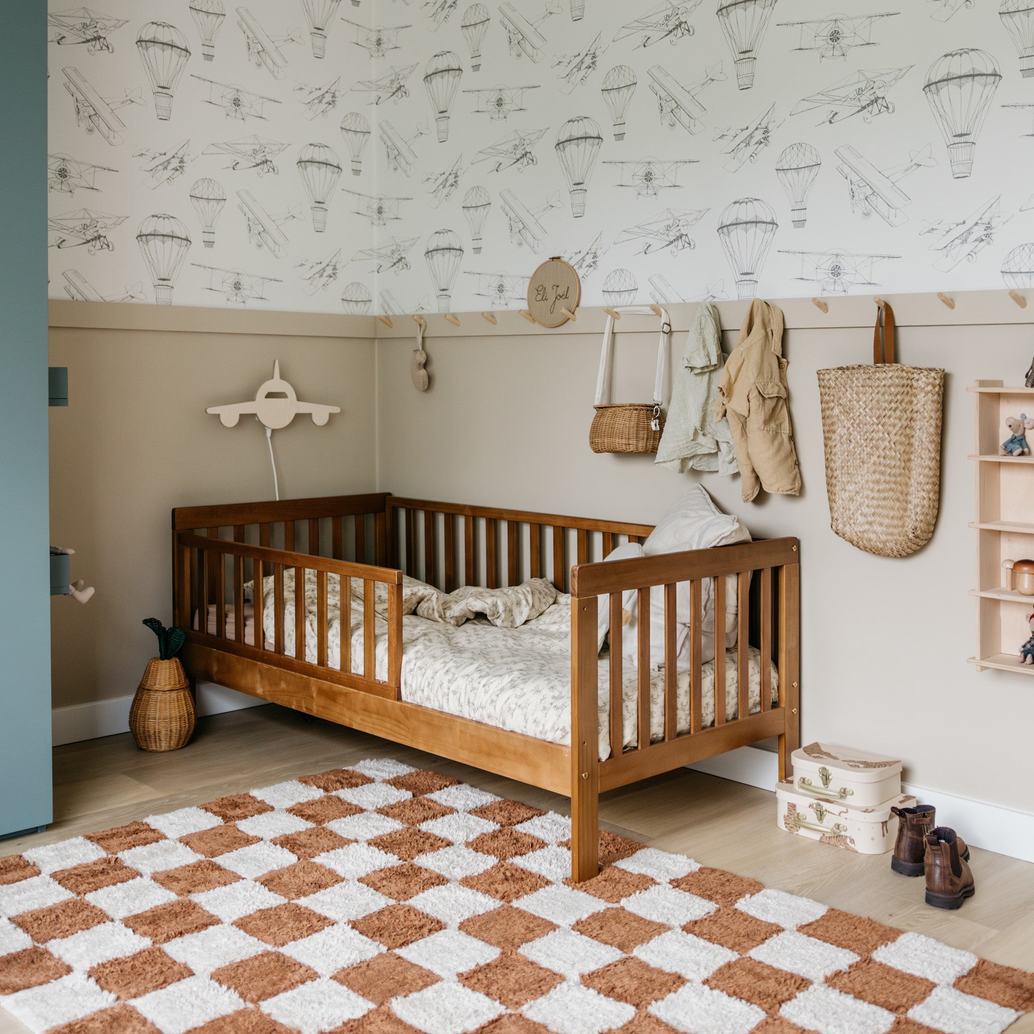 Houten wandlamp kinderkamer | Vliegtuig - blank - toddie.nl ®