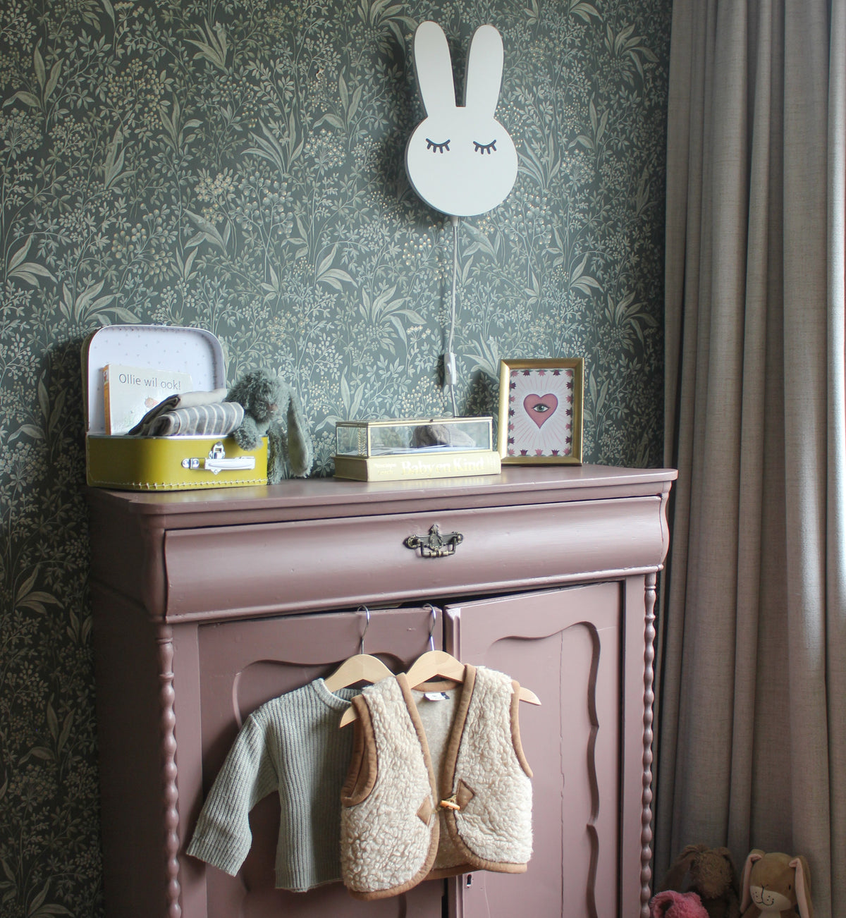 Houten wandlamp kinderkamer | Konijn - wit - toddie.nl ®