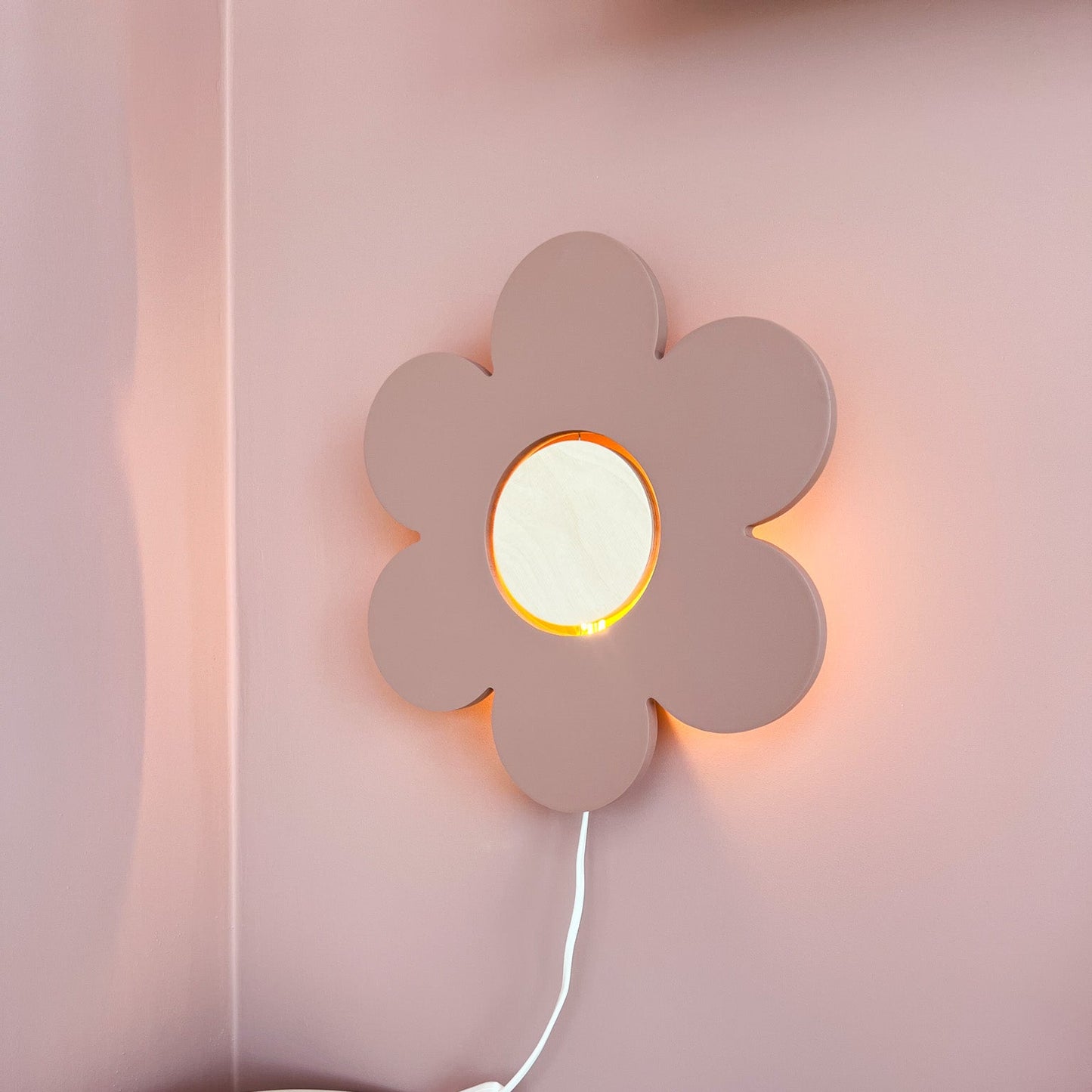 Houten wandlamp kinderkamer | Bloem - terra roze - toddie.nl ®
