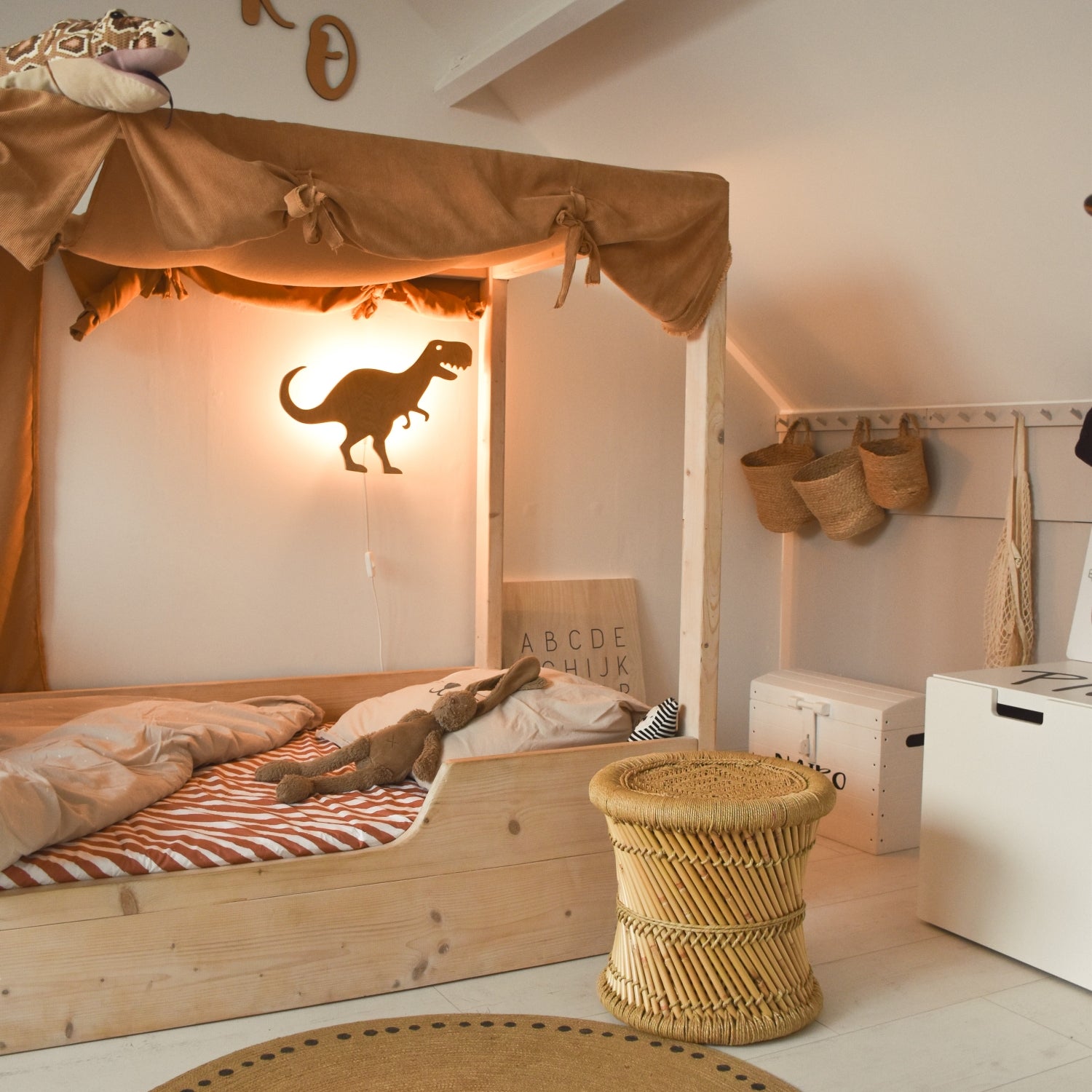 Applique murale en bois chambre d'enfant | Tyrannosaure - naturel