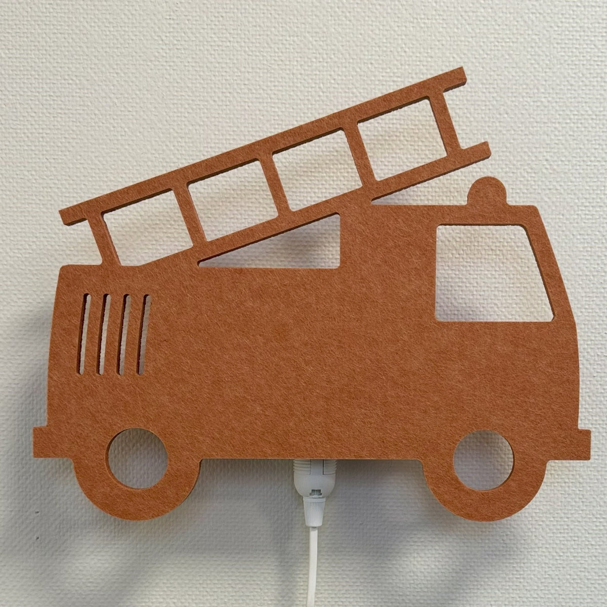 Applique en feutre camion de pompiers terracotta – lampe éteinte