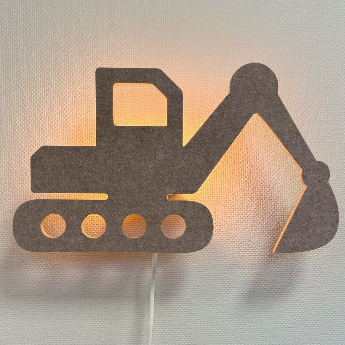 Applique en feutre pelleteuse beige sable – lampe allumée
