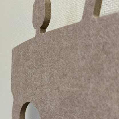 Applique en feutre tracteur beige sable – gros plan sur le feutre PET