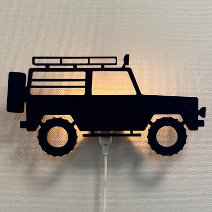 Applique en feutre jeep 4x4 bleu nuit – lampe allumée