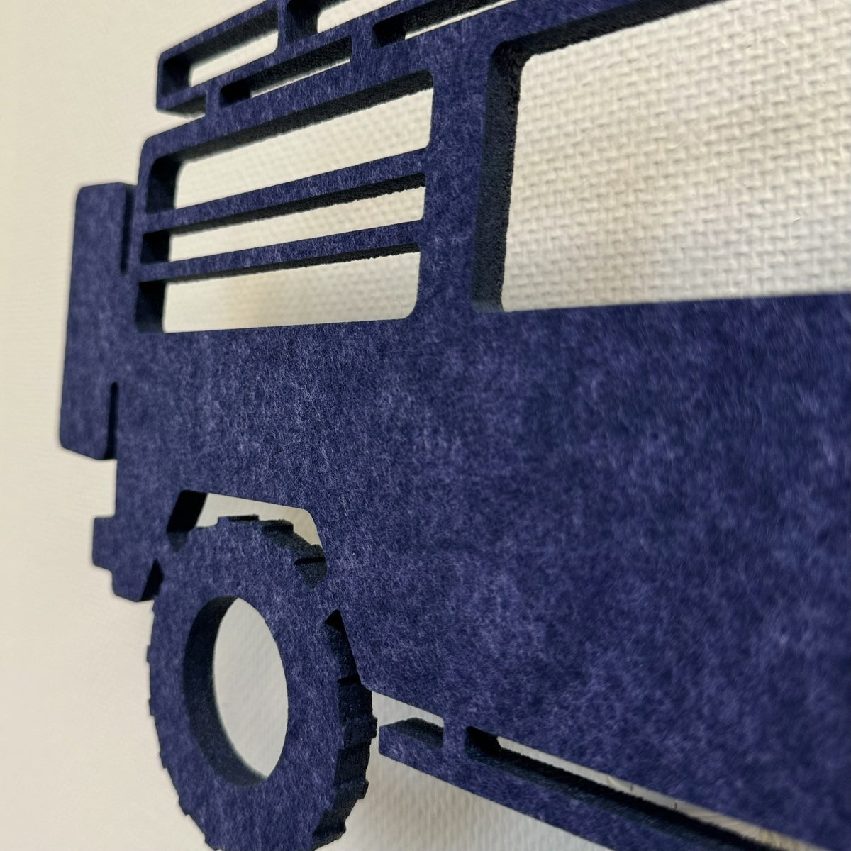 Applique en feutre jeep 4x4 bleu nuit – gros plan sur le feutre PET