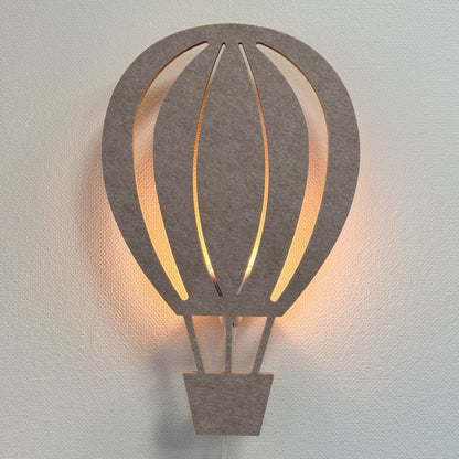 Applique en feutre montgolfière beige sable – lampe allumée