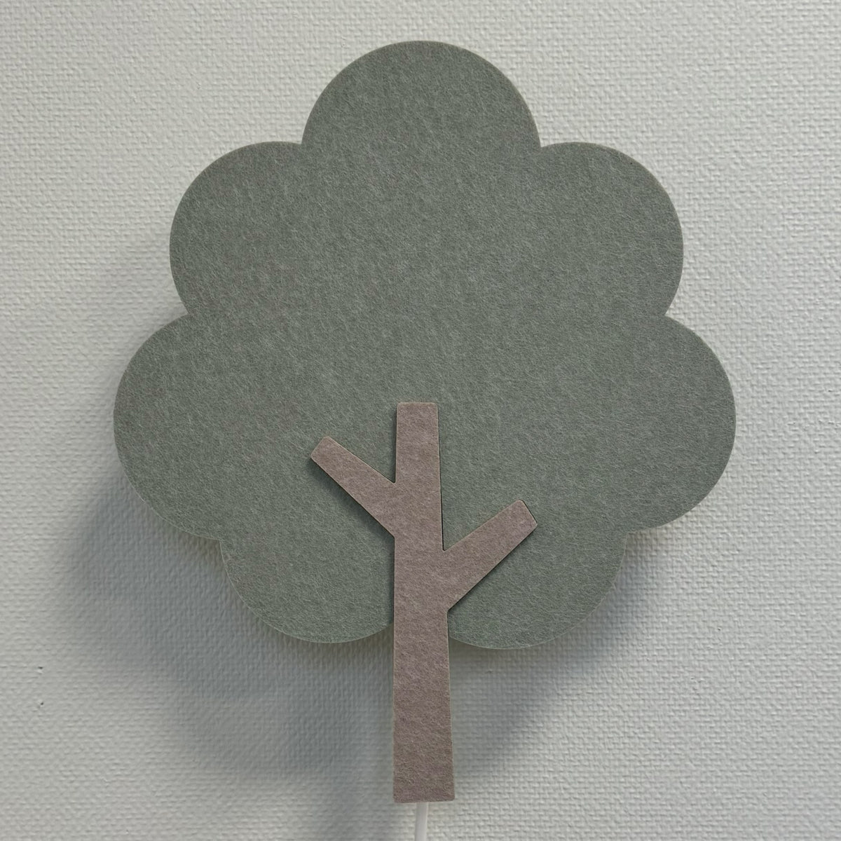 Applique en feutre arbre vert sauge – lampe éteinte