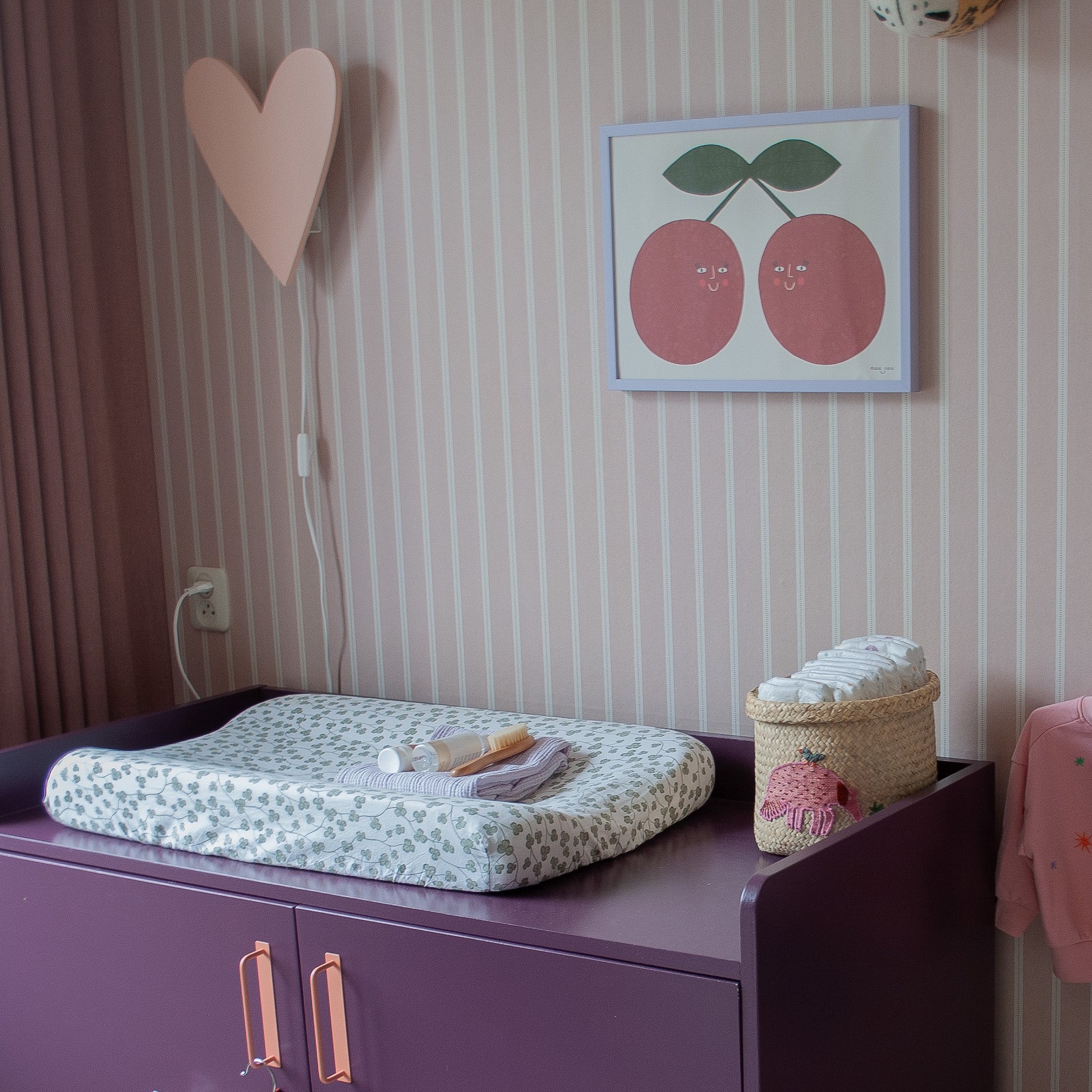 Applique murale en bois chambre d'enfant | Cœur - pêche