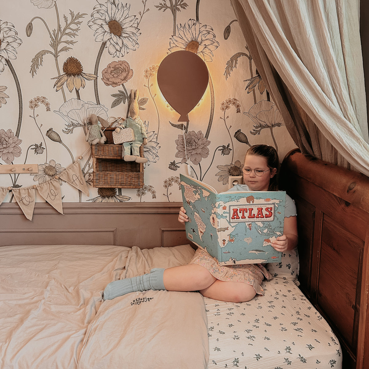 Houten wandlamp kinderkamer | Ballon - Terra roze - toddie.nl ®