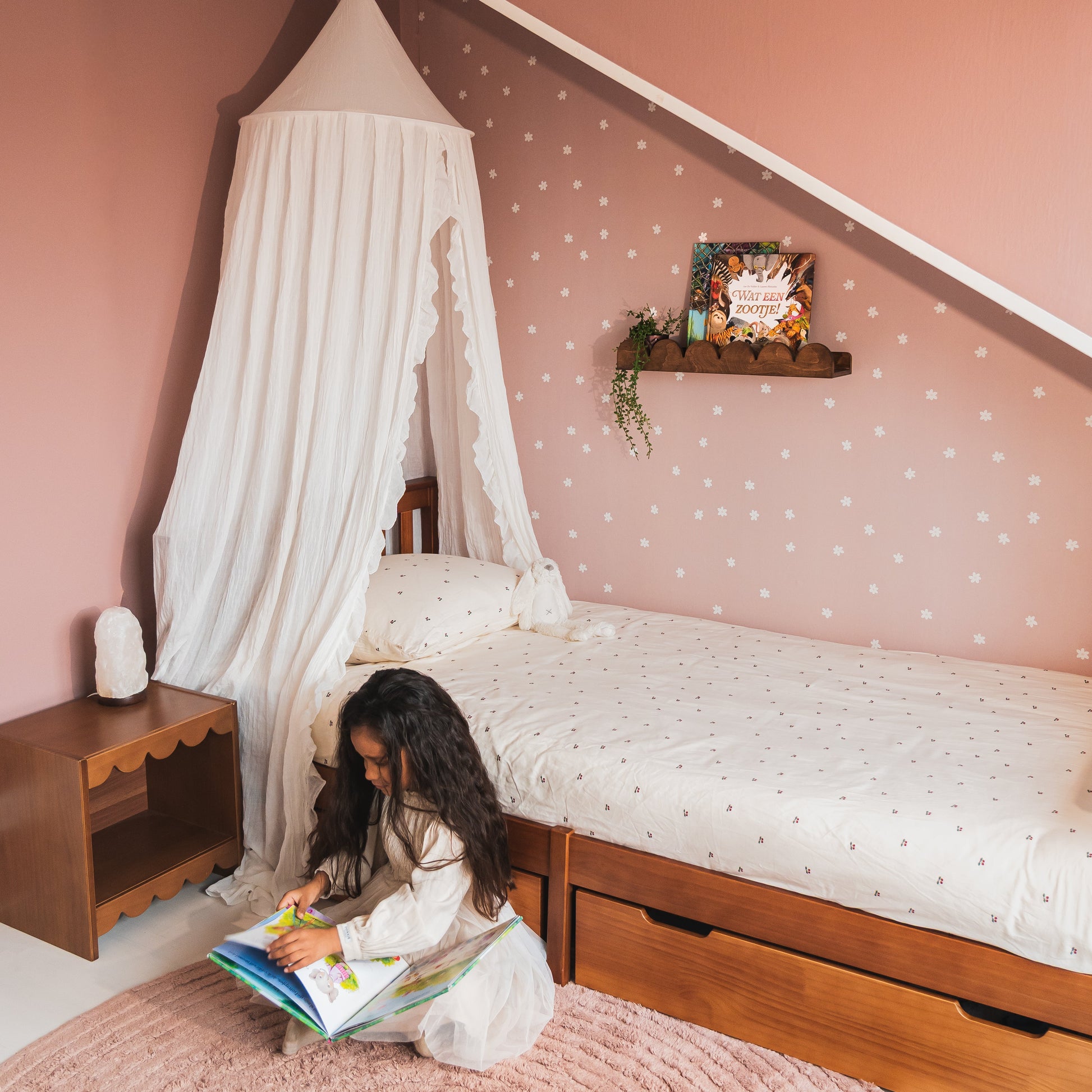 Bubble Montessori boekenrek kinderkamer | 1 plank - wengé gebeitst - toddie.nl ®
