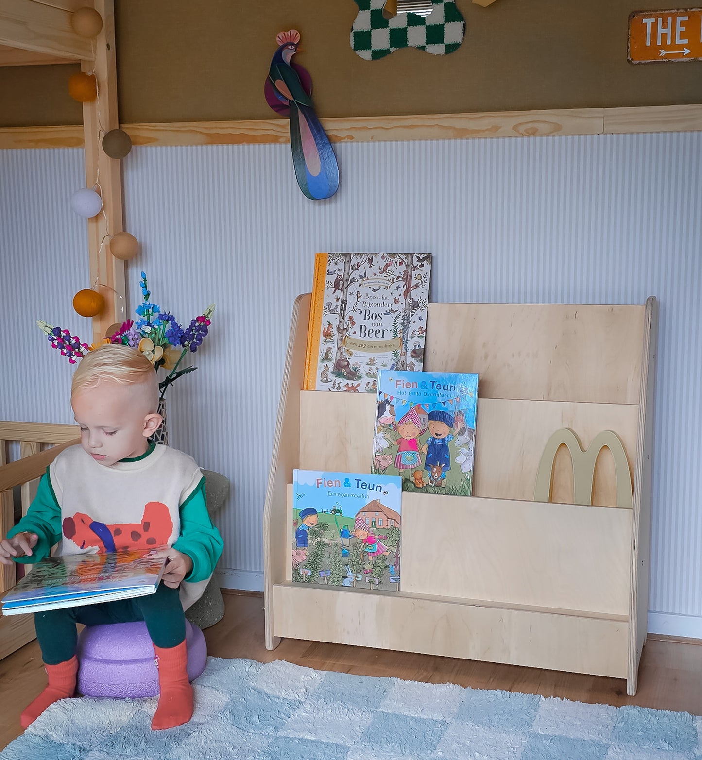 Moodie montessori boekenkast kinderkamer | 3 treden - blank - toddie.nl ®